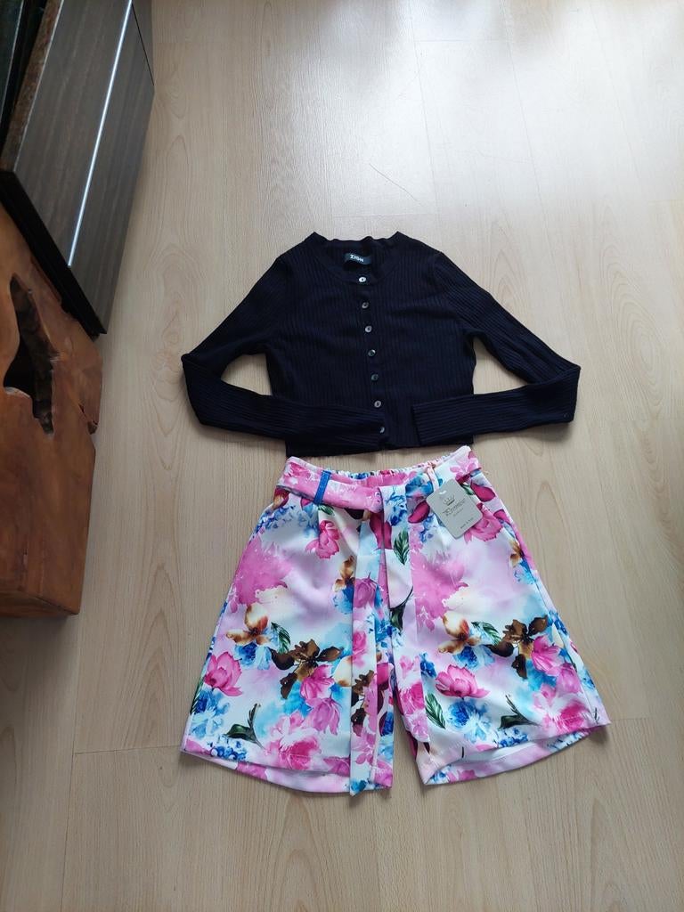 Set voor jonge damen Cropped vest & Promise shorts maat S, Ophalen of Verzenden, Zo goed als nieuw, Maat 36 (S), Zonder mouw