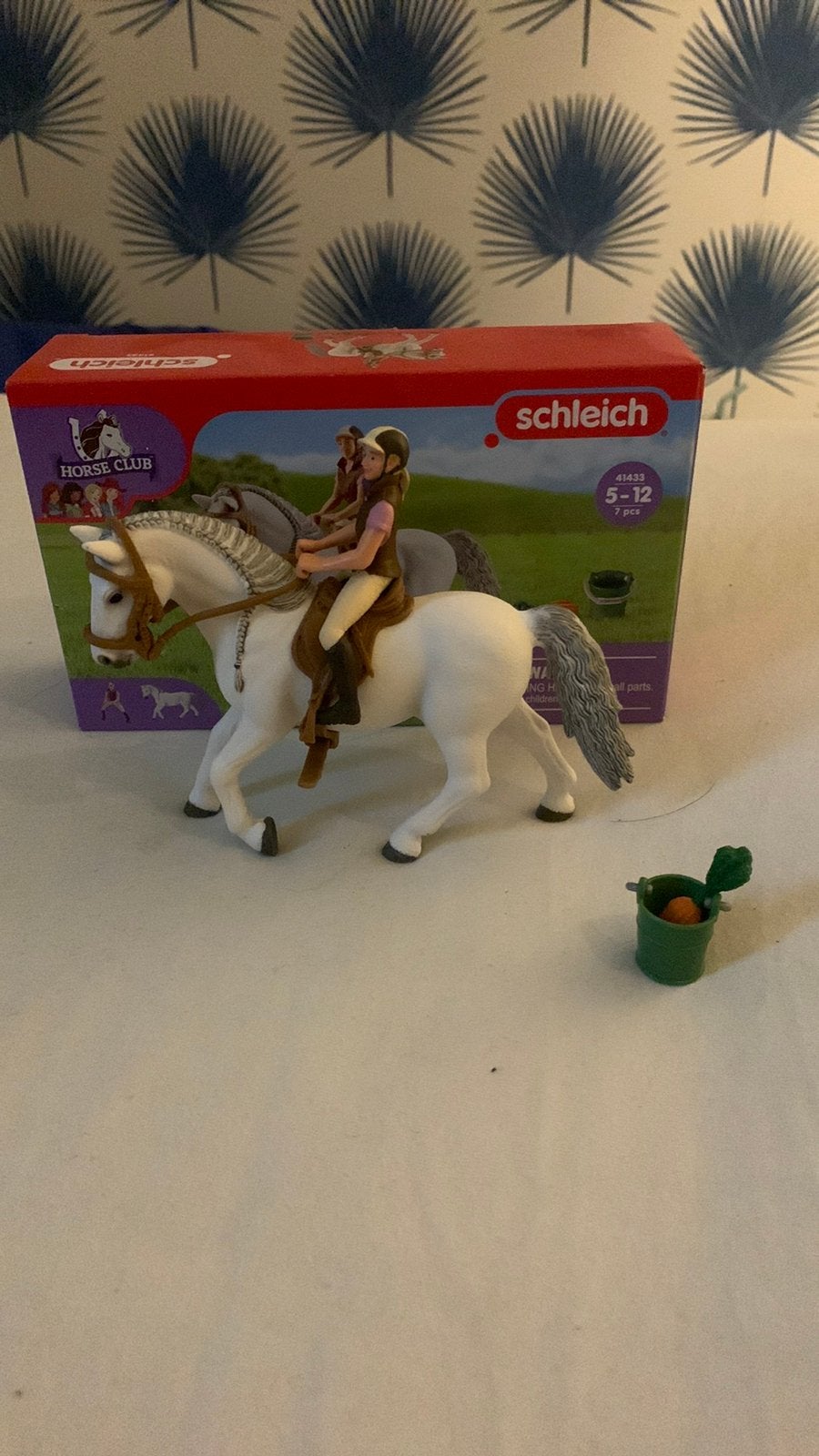 Wit schleich paard, Ophalen, Zo goed als nieuw