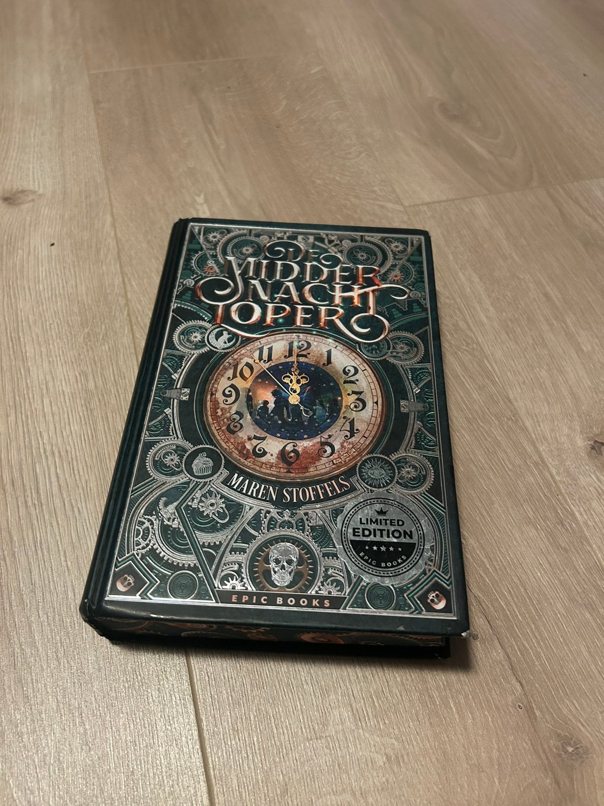 Boek middernachtloper met handtekening van schrijver!, Boeken, Ophalen of Verzenden, Gelezen