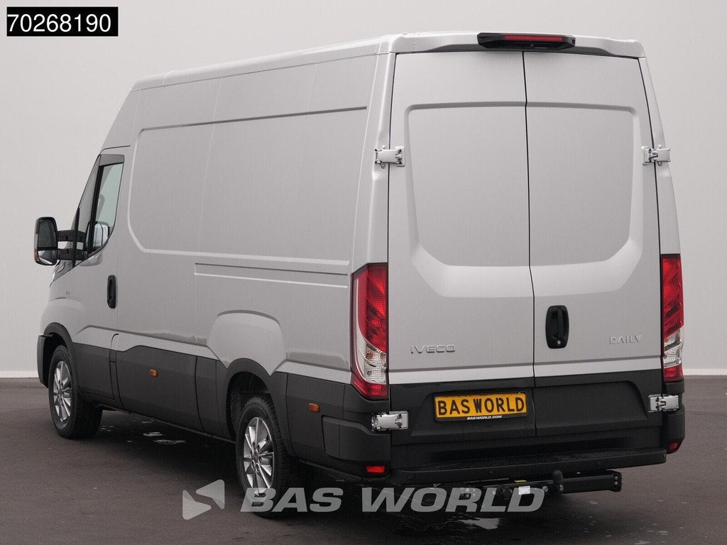 Iveco Daily 35S21 BPM VRIJ! 3.0L Automaat L2H2 210PK 2025-Mo, Auto's, Automaat, Stof, Multifunctioneel stuurwiel, Euro 6