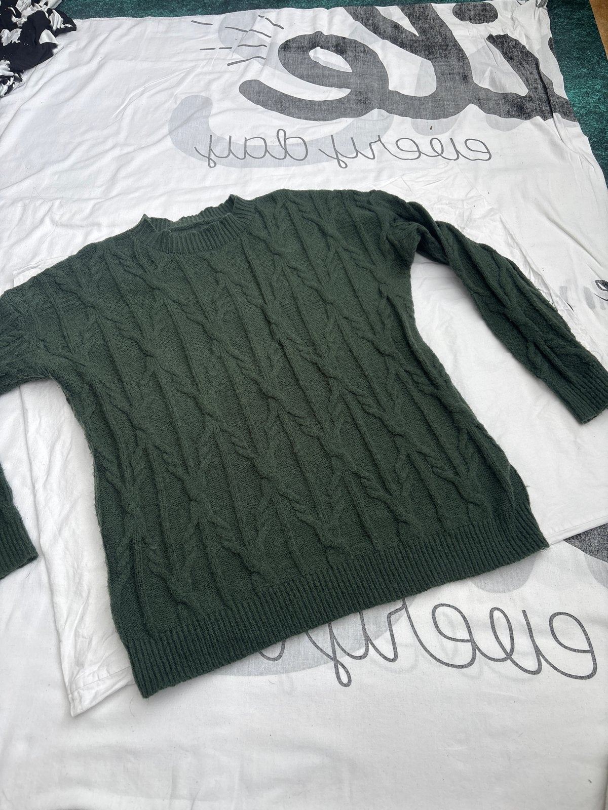 Donkergroene gebreide trui met kabelpatroon, Kleding | Dames, Ophalen of Verzenden, Nieuw, Maat 42/44 (L), Groen