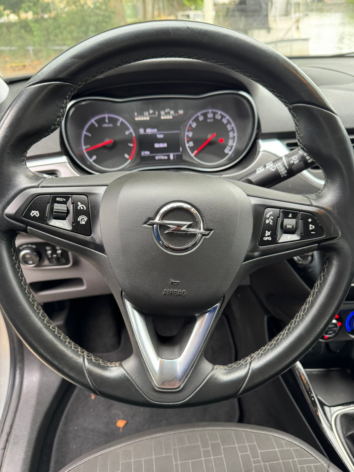 Foto 4 van Opel Corsa 1.4 66KW/90PK 5D 2016 Grijs