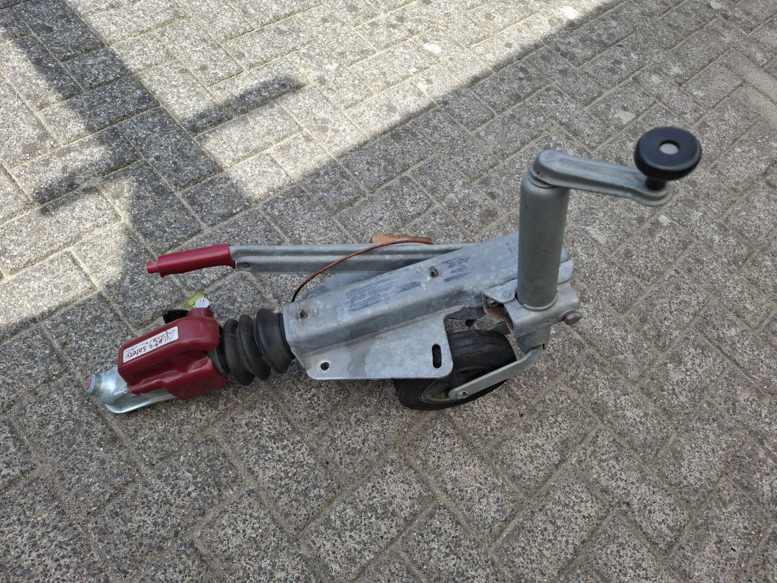 Oplooprem Kober 1600 kg met neuswiel en dieselslot, Ophalen, Gebruikt