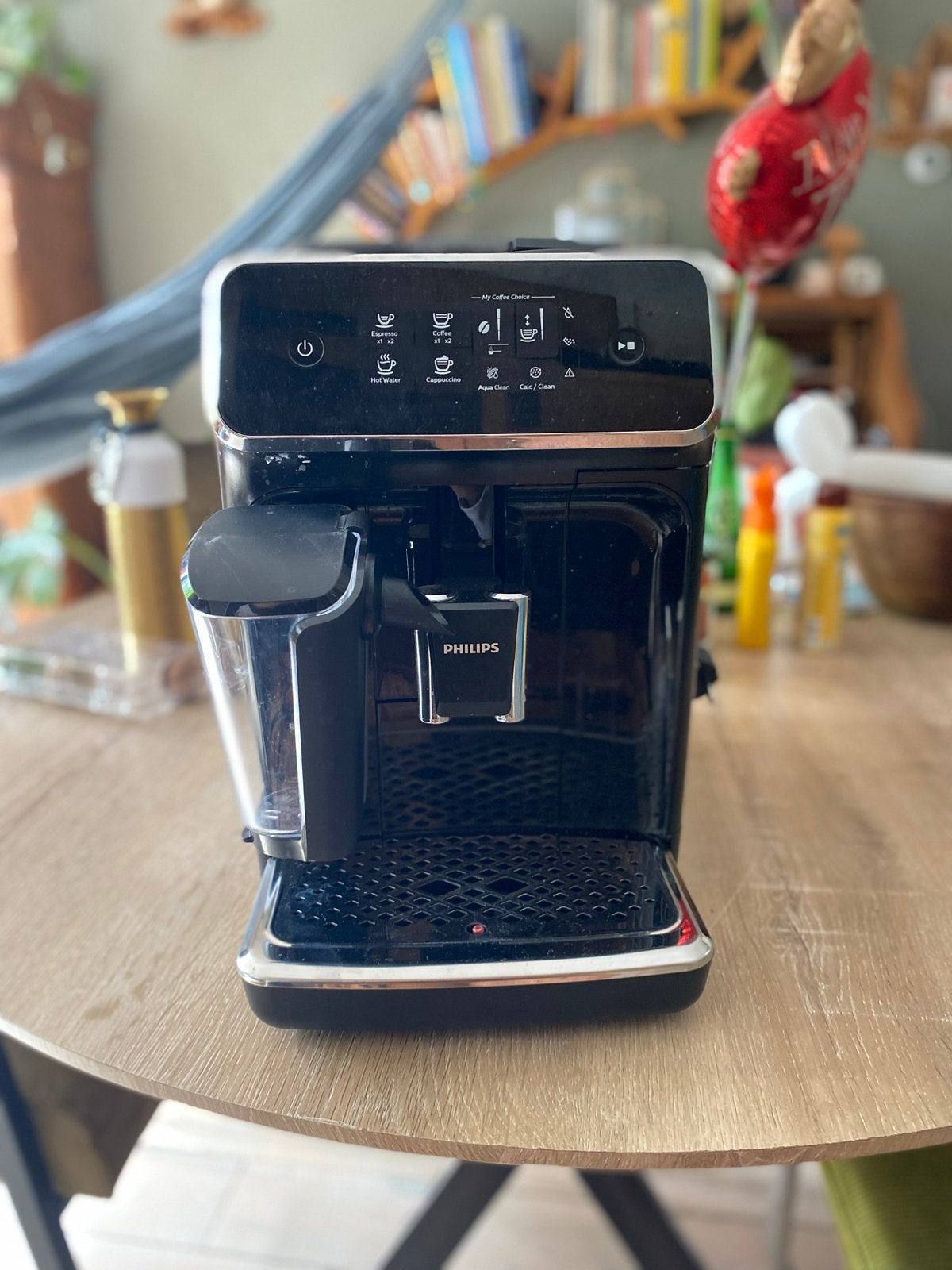 Philips LatteGo 2200 Serie EP2230/10 Espressomachine Zwart, Witgoed en Apparatuur, Ophalen, Afneembaar waterreservoir, Gebruikt