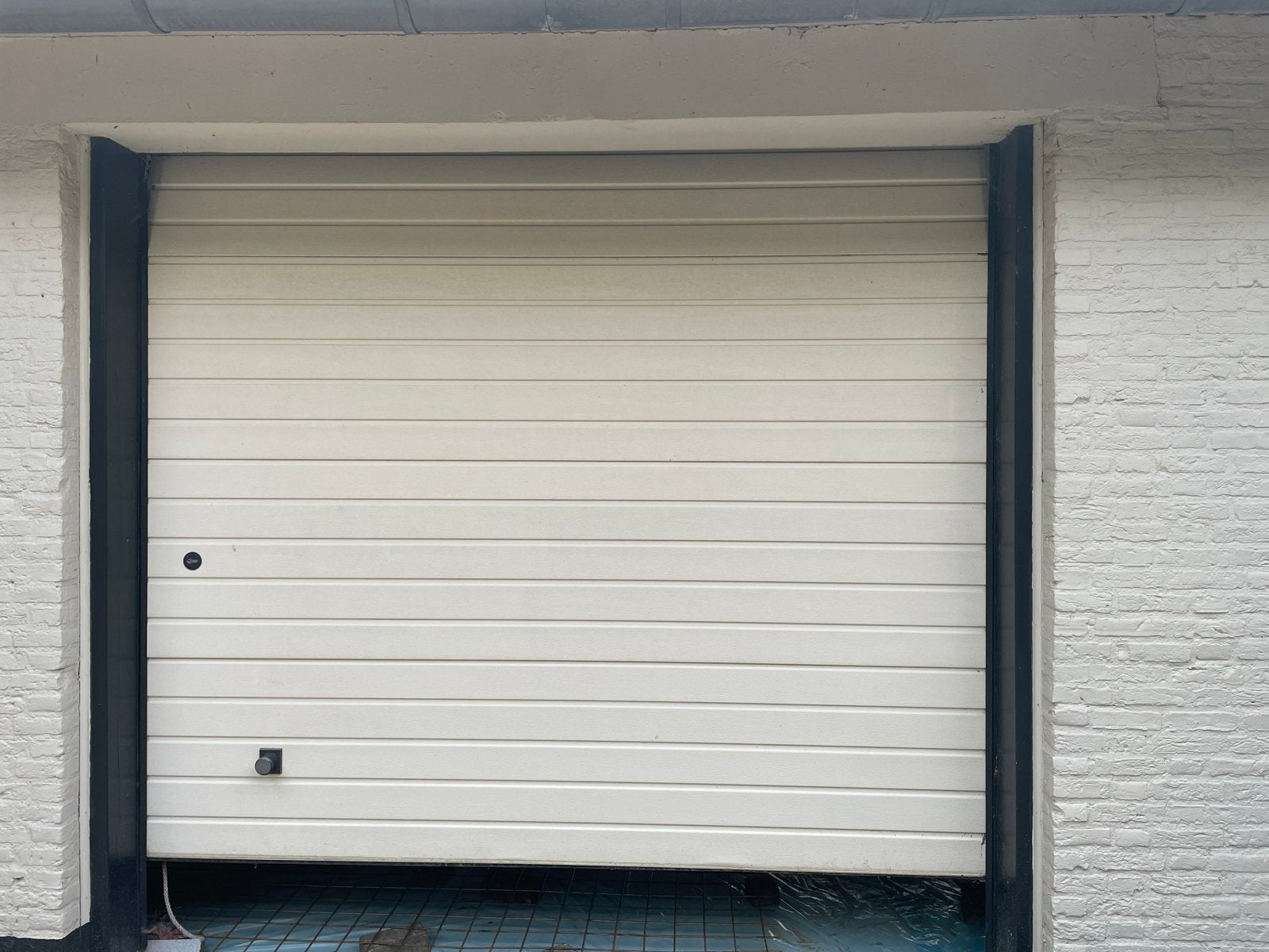 Overhead Garagedeur- RAL 9001, Ophalen, 120 cm of meer, Garagedeur, Zo goed als nieuw