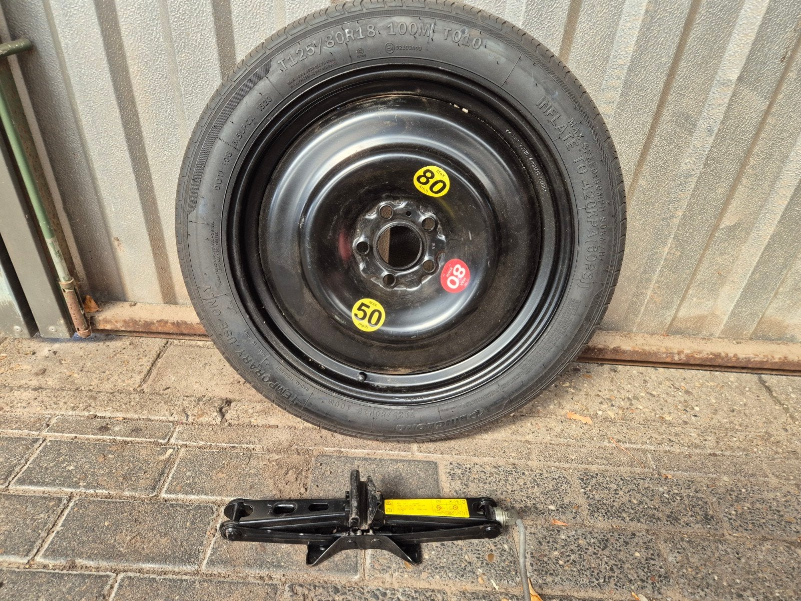 Thuiskomer Ford Kuga 5x108 Nieuw met Krik, Ophalen