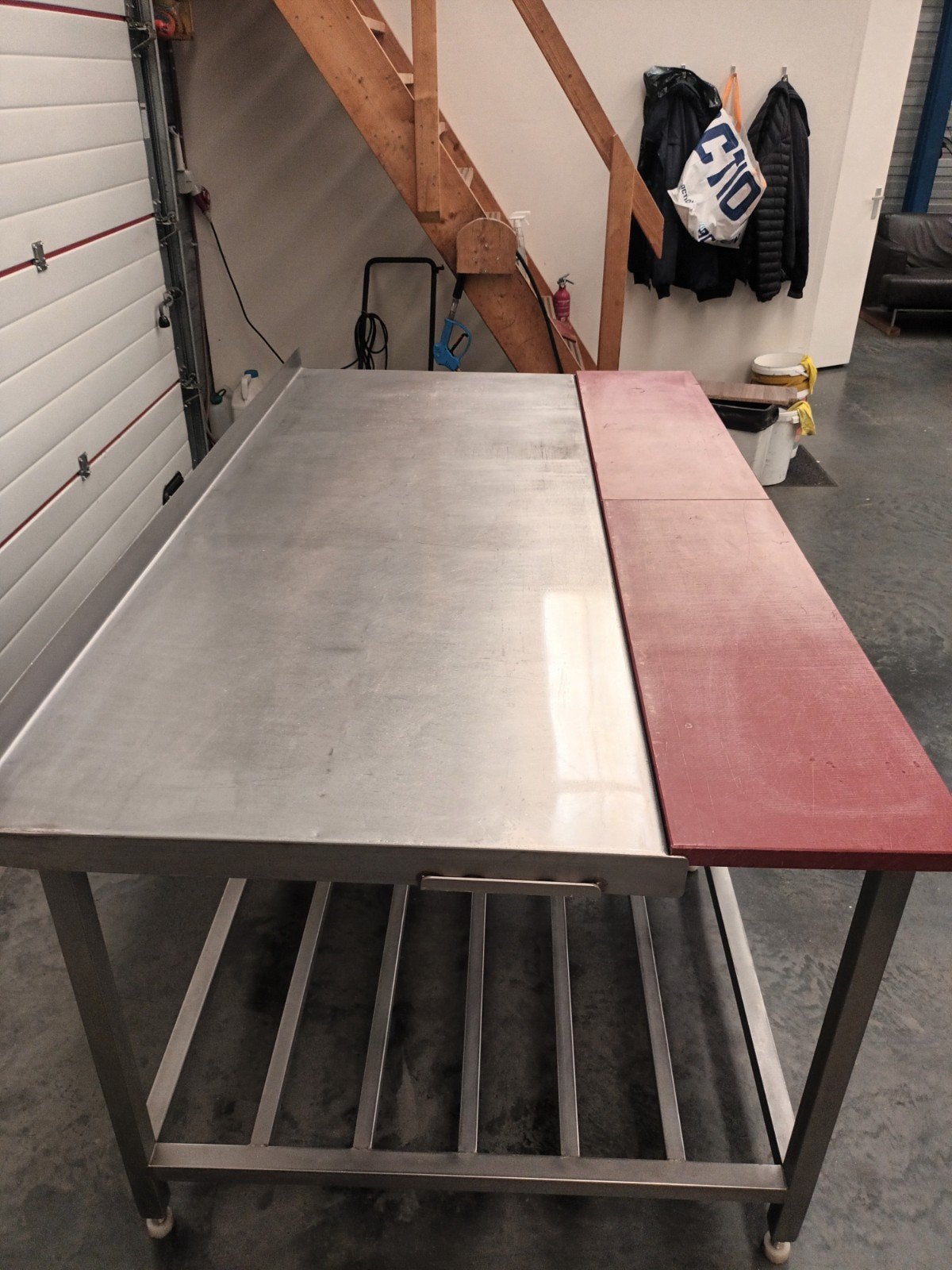 RVS SNIJTAFEL SLAGERIJ INVENTARIS, Ophalen, Zo goed als nieuw
