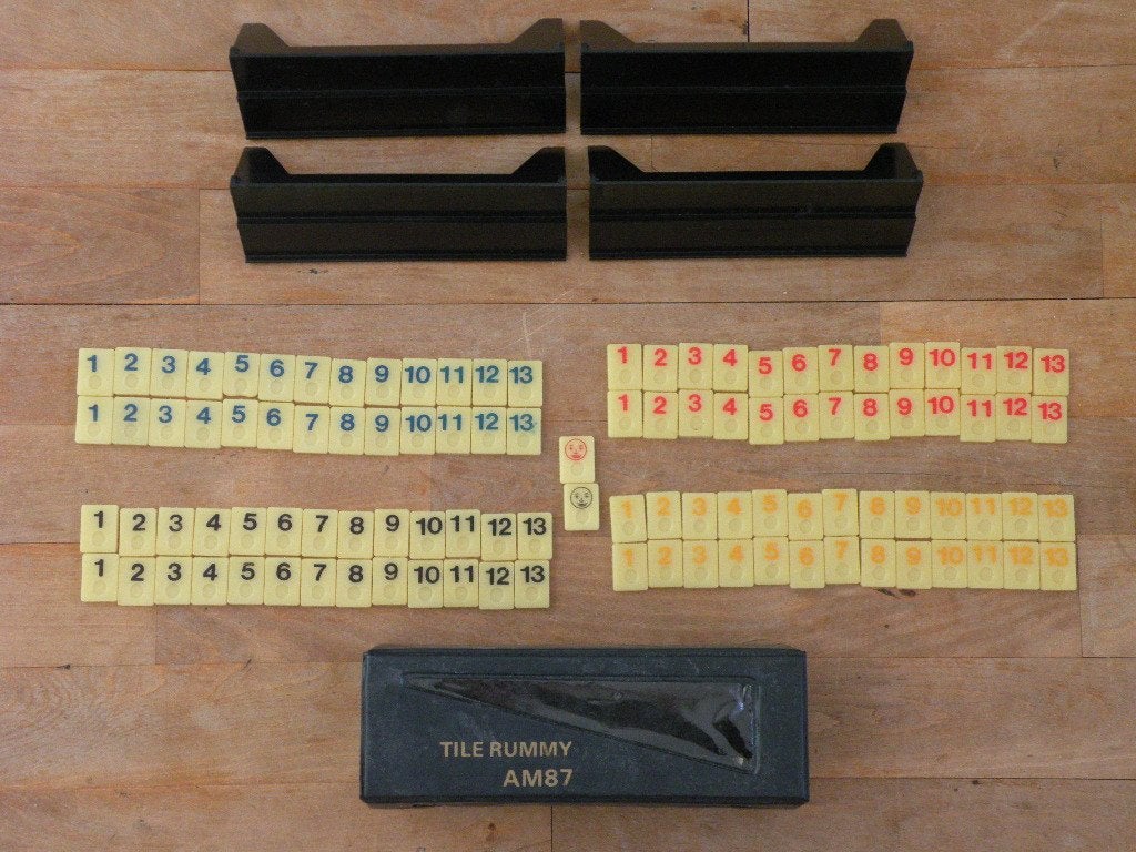 TilerummyAM87, vintage Rummikub reisspel.  In handige etui., Ophalen of Verzenden, 500 t/m 1500 stukjes, Zo goed als nieuw, Overige typen