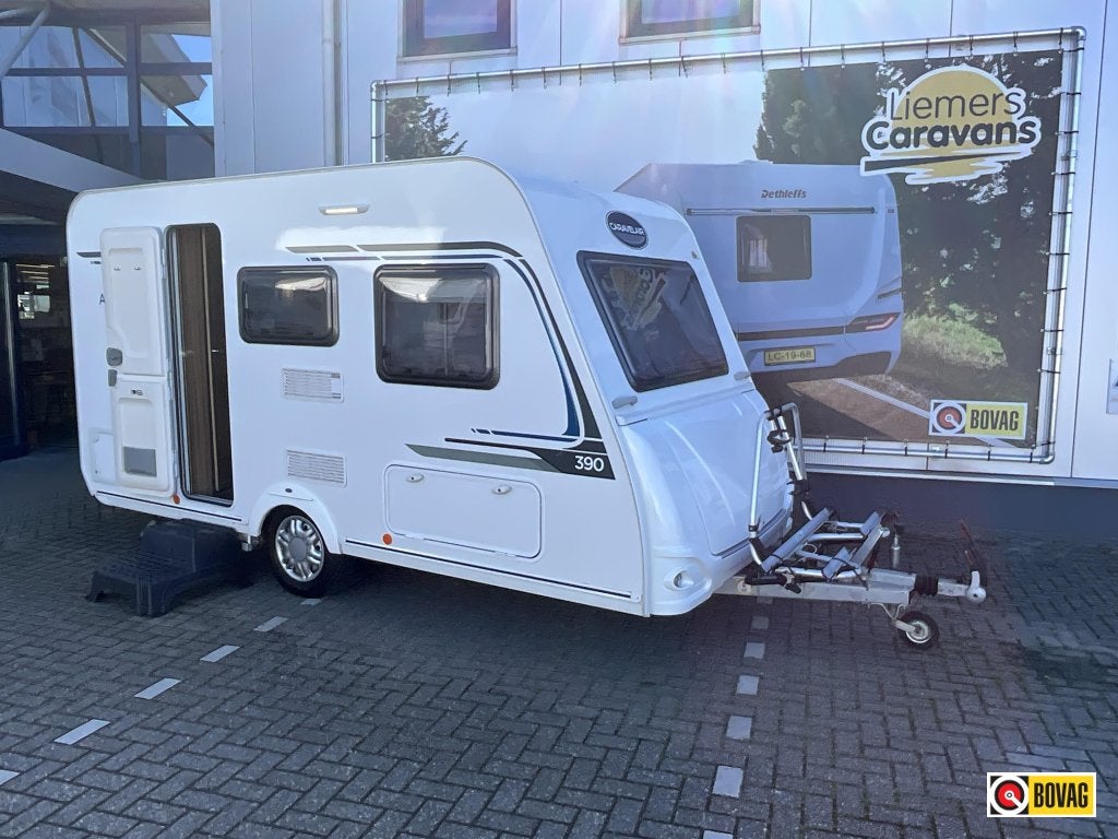 Caravelair Antares Style 390 VOORTENT-MOVER-LICHTGEW., Caravans en Kamperen, Caravans, Bedrijf, Treinzit, 750 - 1000 kg, 4 tot 5 meter