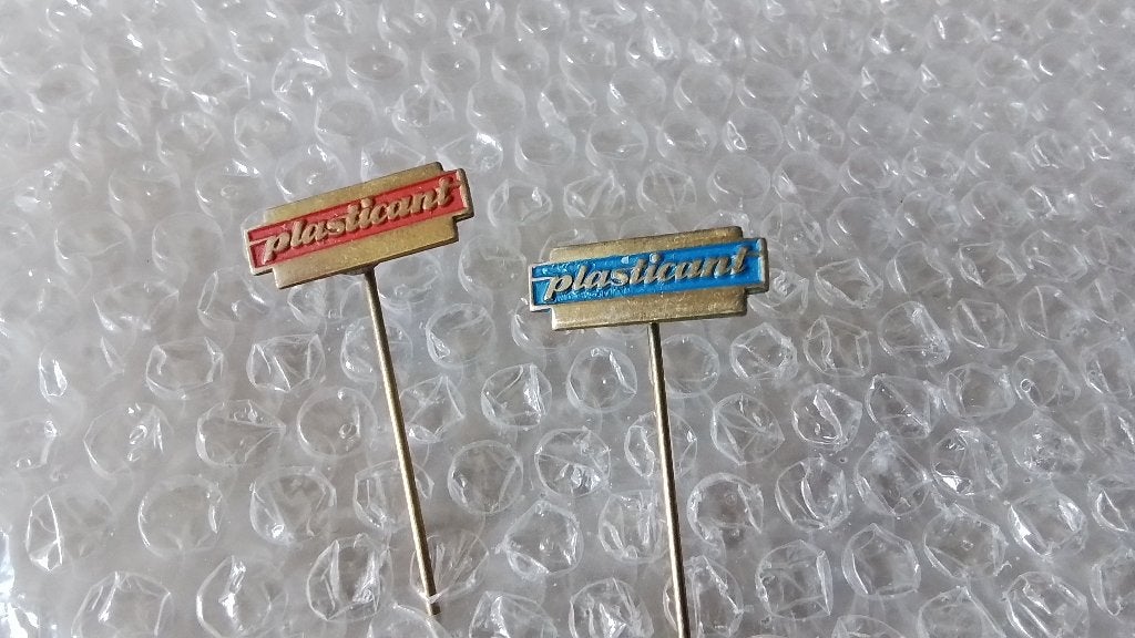 2 verschillende kleuren speldjes plasticant speelgoed, Ophalen of Verzenden, Zo goed als nieuw, Overige onderwerpen