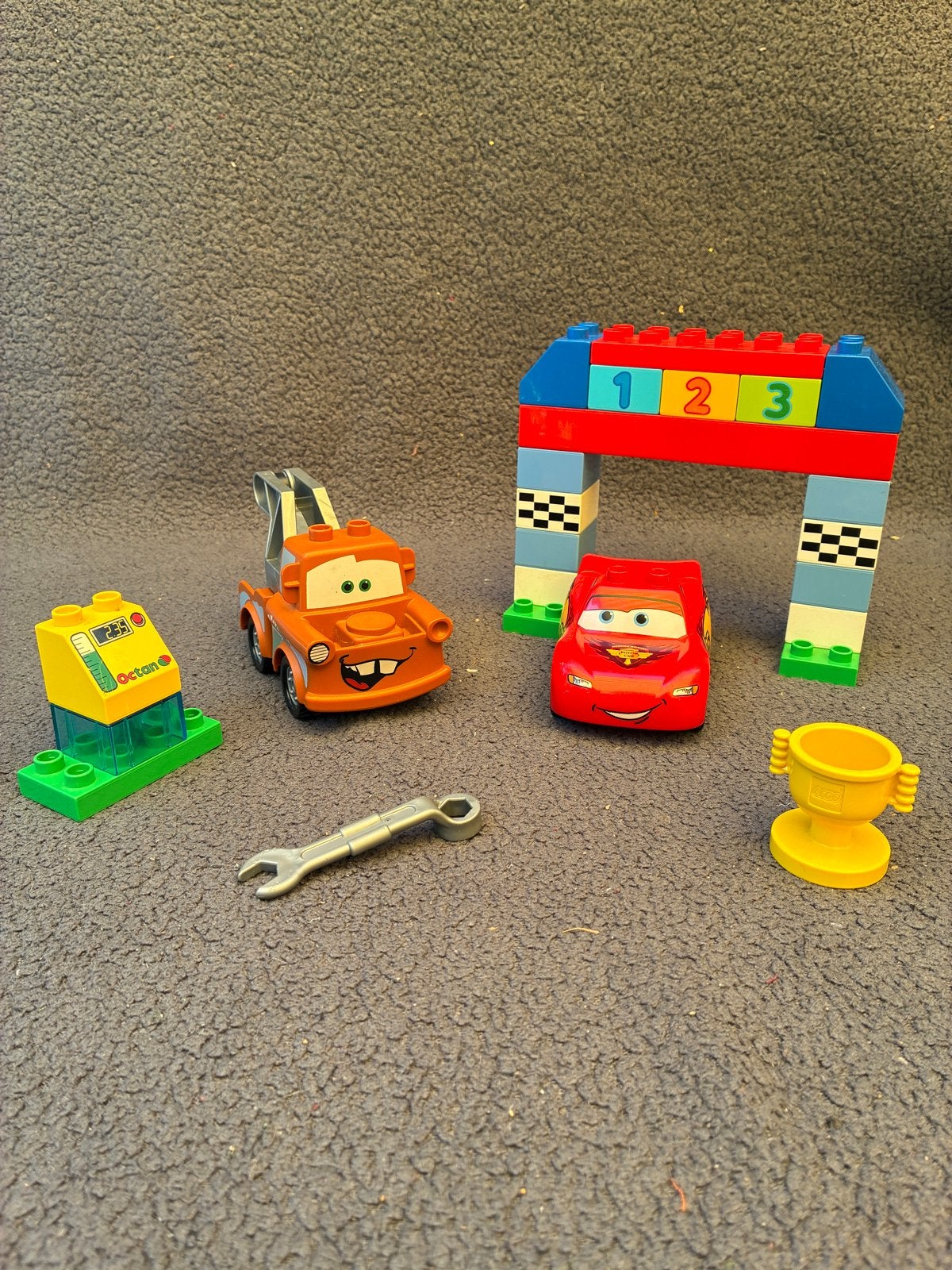 LEGO Duplo Cars set met Bliksem McQueen en Takel, Gebruikt, Overige thema's, Ophalen of Verzenden, Duplo