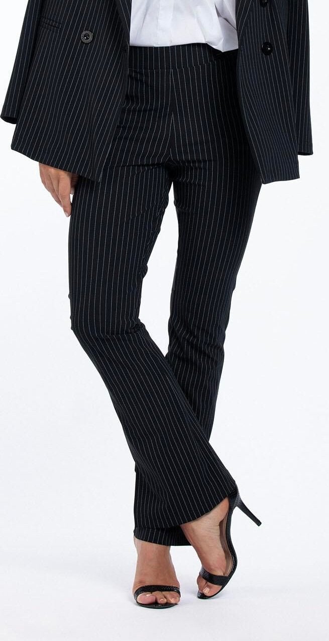 Studio Anneloes flared pinstripe broek heavy travelstof mt M, Maat 38/40 (M), Zwart, Ophalen of Verzenden, Zo goed als nieuw