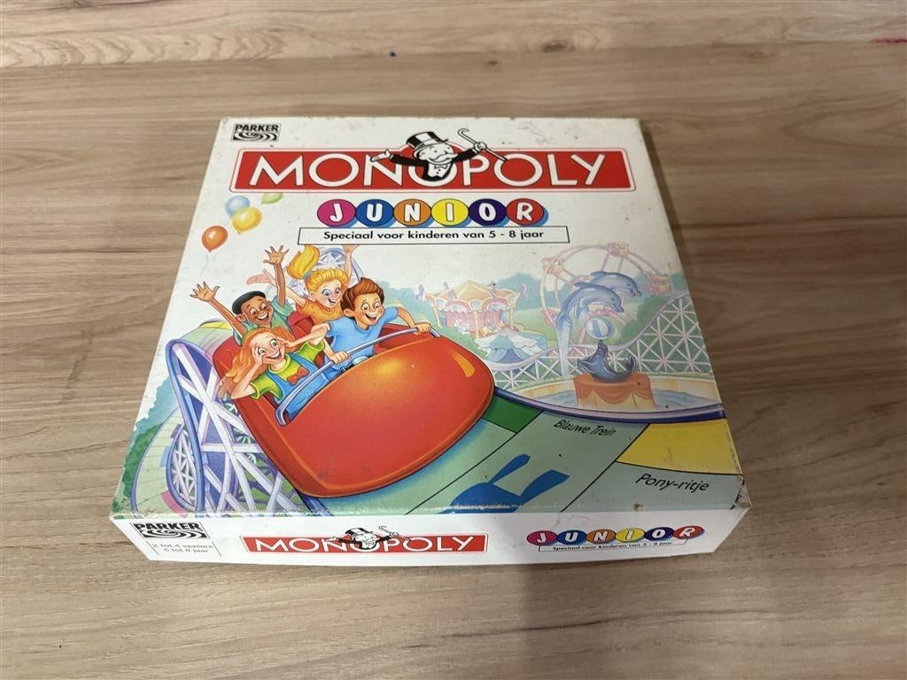 monopoly junior kermis - s4228, Hobby en Vrije tijd, Gezelschapsspellen | Bordspellen, Verzenden, Zo goed als nieuw