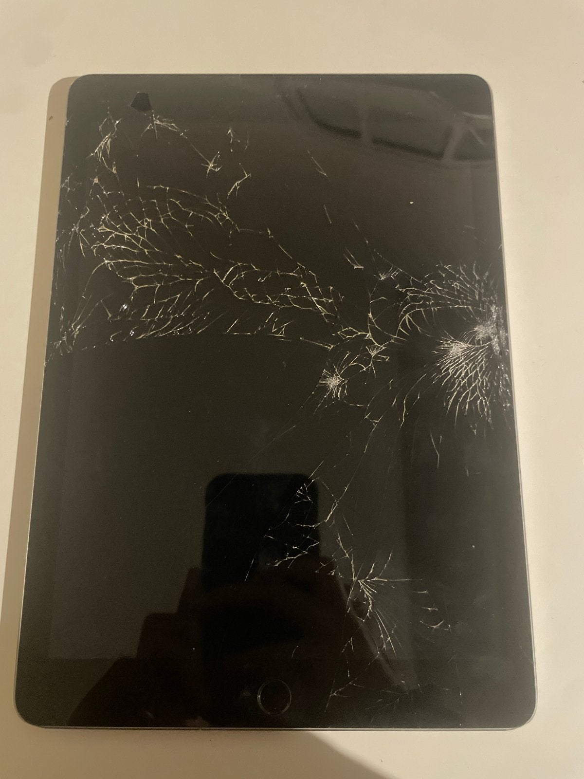 iPad 9,7 inch, Computers en Software, Apple iPads, 9 inch, Gebruikt, 32 GB, Grijs