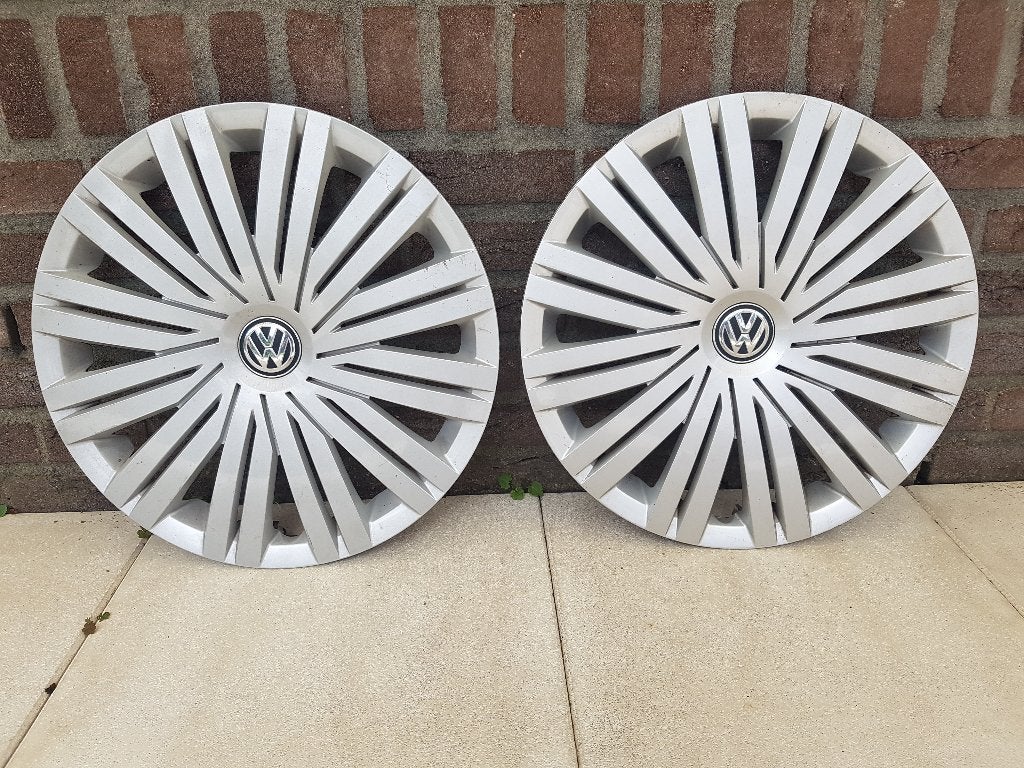 VW wieldop 6CO.601.147.A  2 stuks origineel 15 inch, Auto diversen, Wieldoppen, Ophalen of Verzenden, Gebruikt