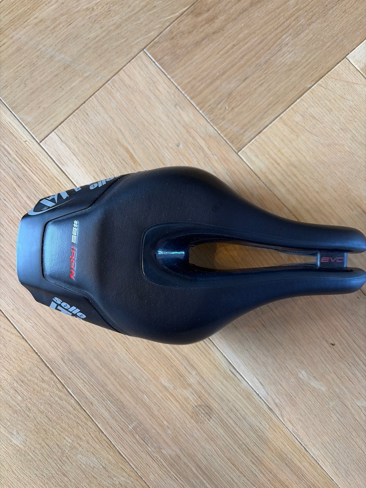 Selle Italia Tijdrit Zadel - Ideaal voor Triatlon, Fietsen en Brommers, Fietsonderdelen, Ophalen, Gebruikt, Tijdrit-/triatlonfiets