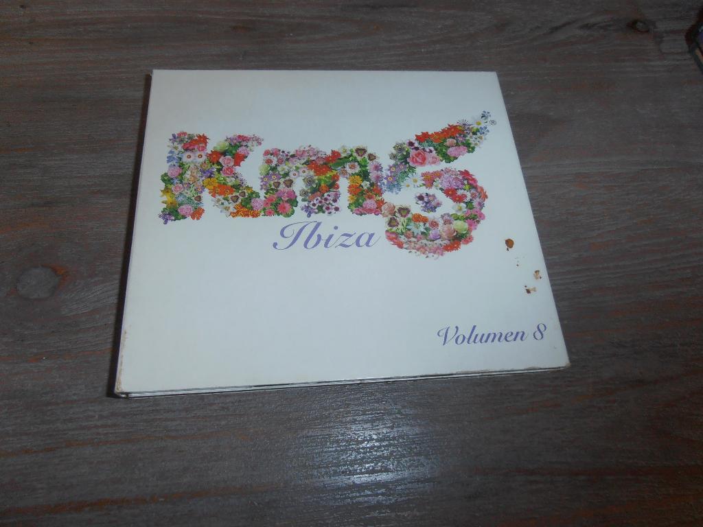 KMS Ibiza Vol. 8 CD Boxset - Dance Populair, Ophalen of Verzenden, Zo goed als nieuw, Dance Populair, Boxset