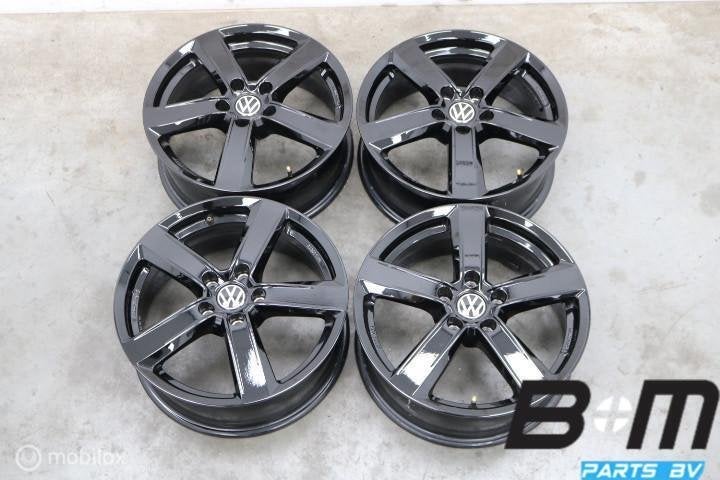 Set 17 inch lichtmetalen velgen VW Golf 8 / Caddy Dezent, Gebruikt, Velg(en), 17 inch, Personenwagen