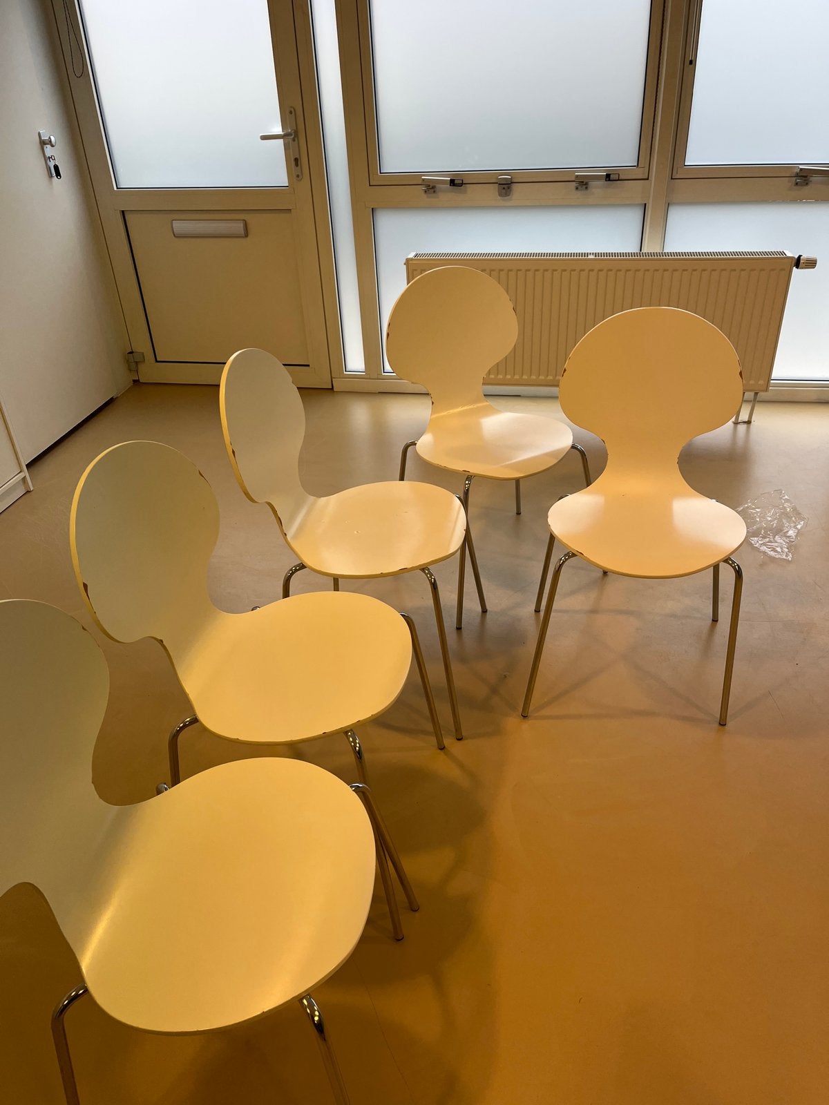 5 Vlinderstoelen, stapelbaar - opknapper, Ophalen, Gebruikt, Overige kleuren, Vijf, Zes of meer stoelen