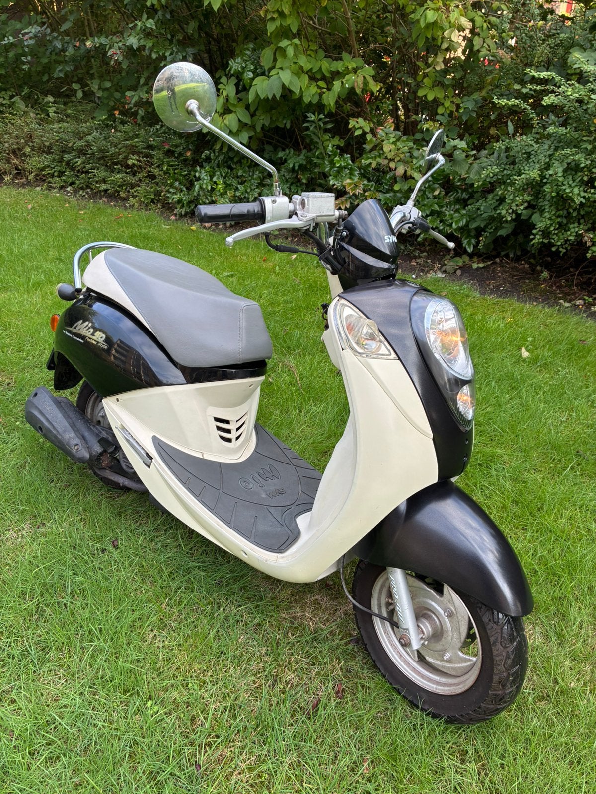 Sym Mio 50 Brom 45 Km, Fietsen en Brommers, Gebruikt, Maximaal 45 km/u, Benzine, 50 cc