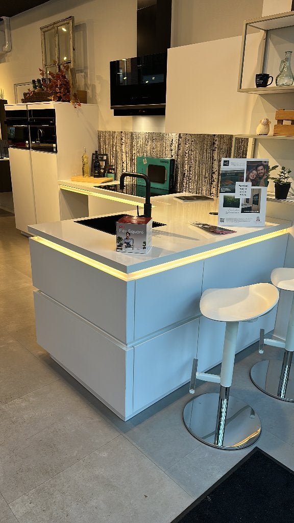Showroom keuken L greeploos, Ophalen, Wit, Bauformat, Hoekkeuken