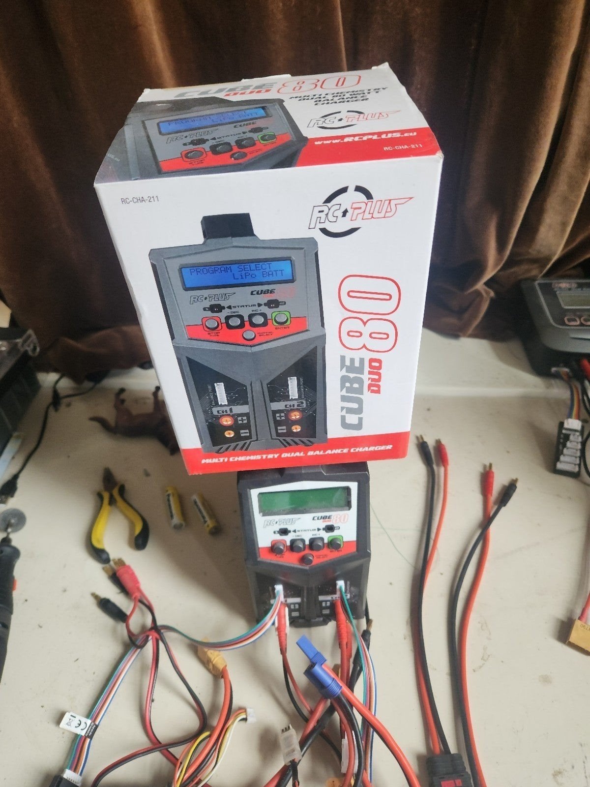 Rc Cube duo lader. Inclusief lipos, Ophalen of Verzenden, Overige schalen, Onderdeel