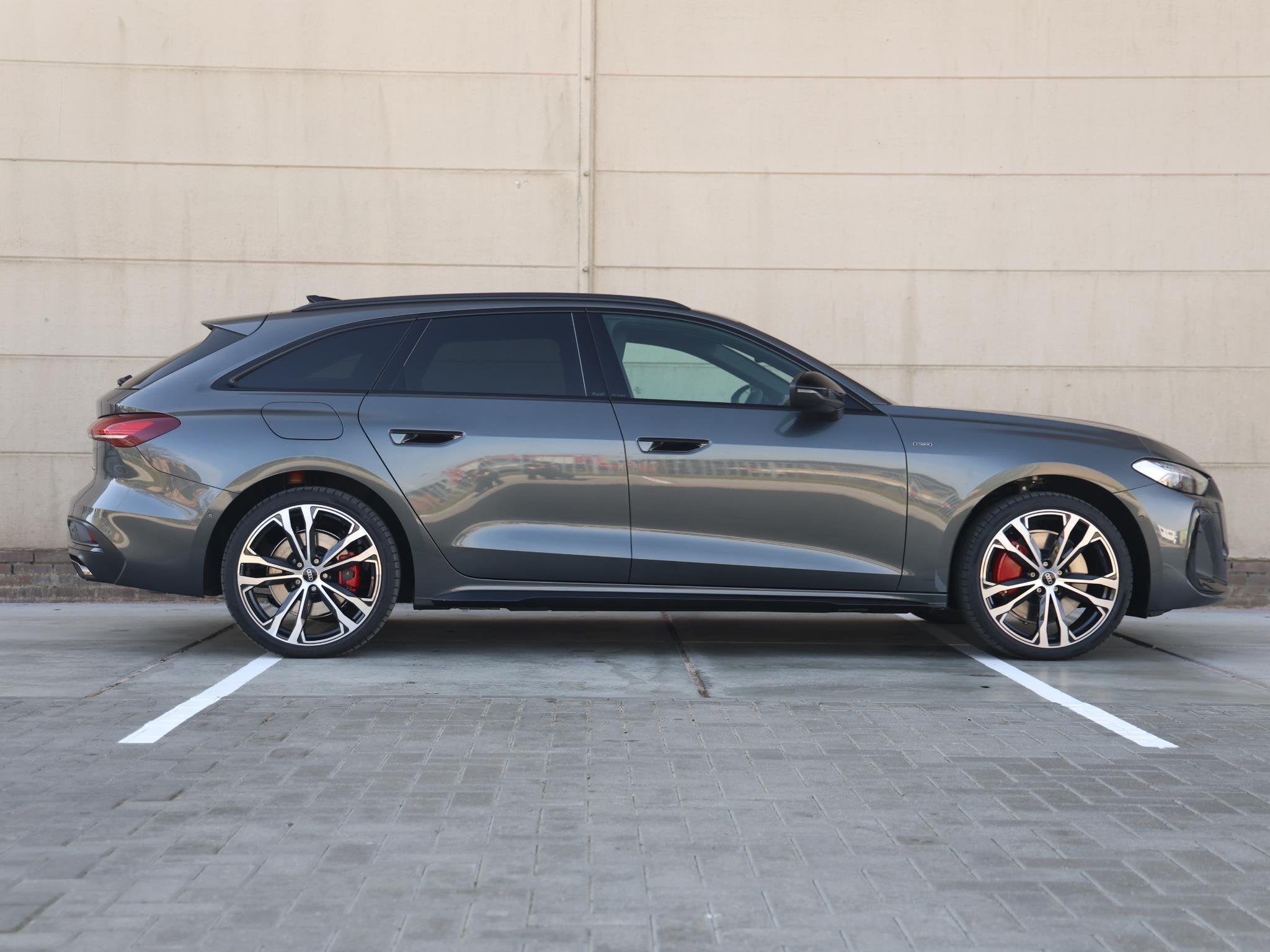 Audi A5 AVANT S edition e-hybrid 299 PK | 20inch | Leder Dyn, Auto's, Automaat, Gebruikt, 4 cilinders, 1984 cc
