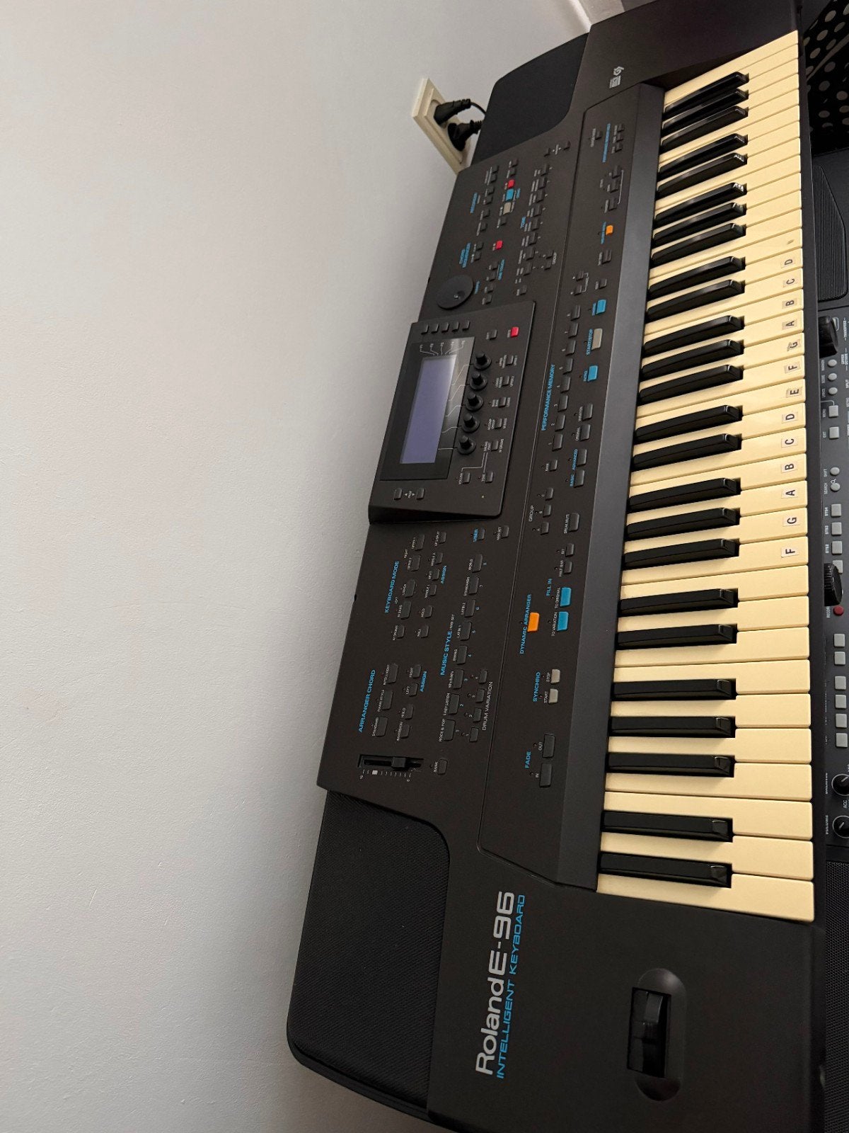 Roland E-96 Intelligent Keyboard - Schoon en Ongebruikt 450€, Ophalen of Verzenden