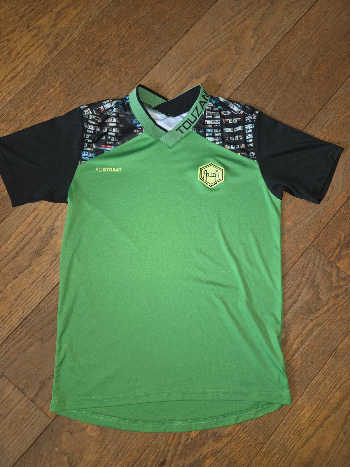 Touzani FC Straat Voetbalshirt Maat M, Ophalen of Verzenden