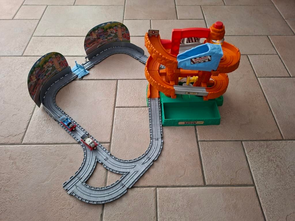 Thomas de Trein Morgan"s Mine met extra rails en voertuigen., Ophalen, Gebruikt