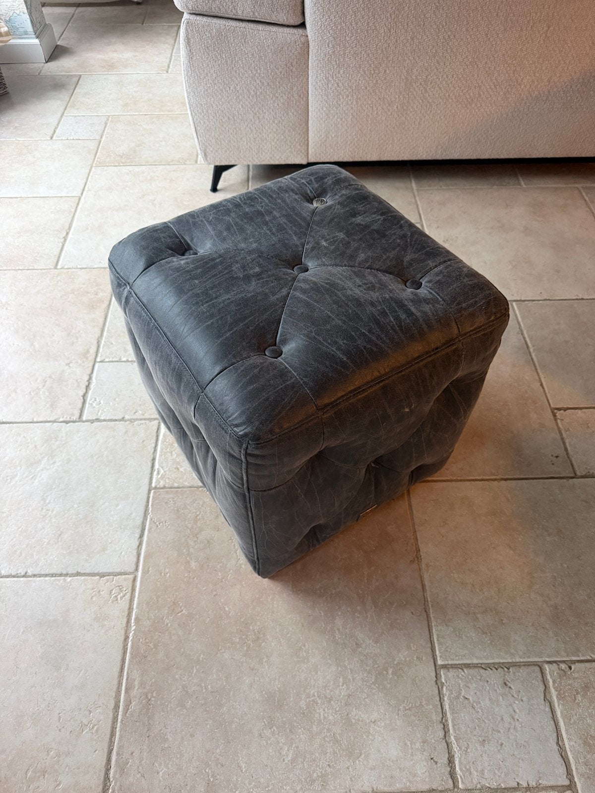 Riviera Maison hocker / poef – donkergrijs, Ophalen, Minder dan 50 cm, Zo goed als nieuw, Stof