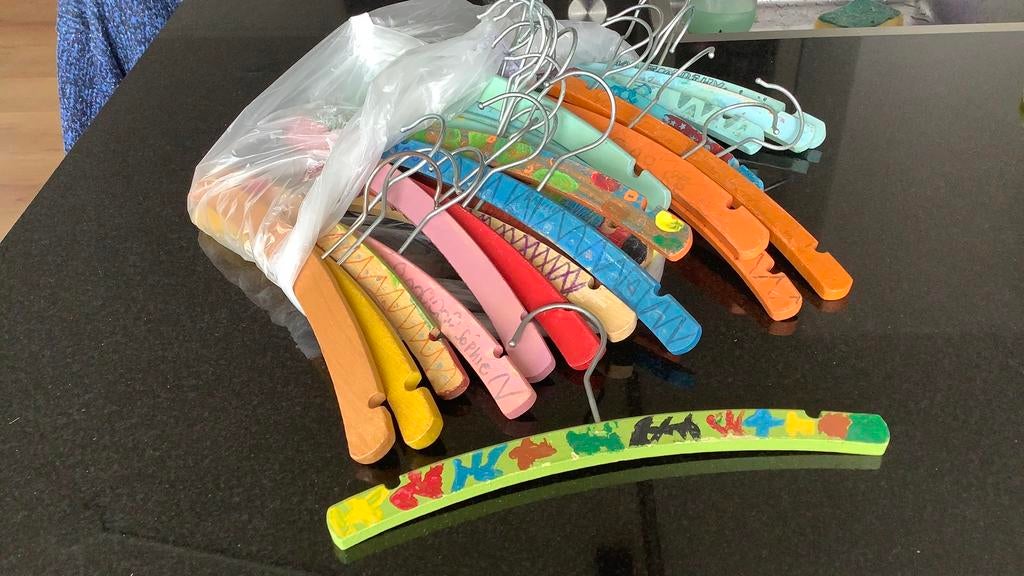 Baby hangertjes om te knutselen, Kleding | Dames, Kledinghangers, Ophalen, Gebruikt, Hout, Kinderen