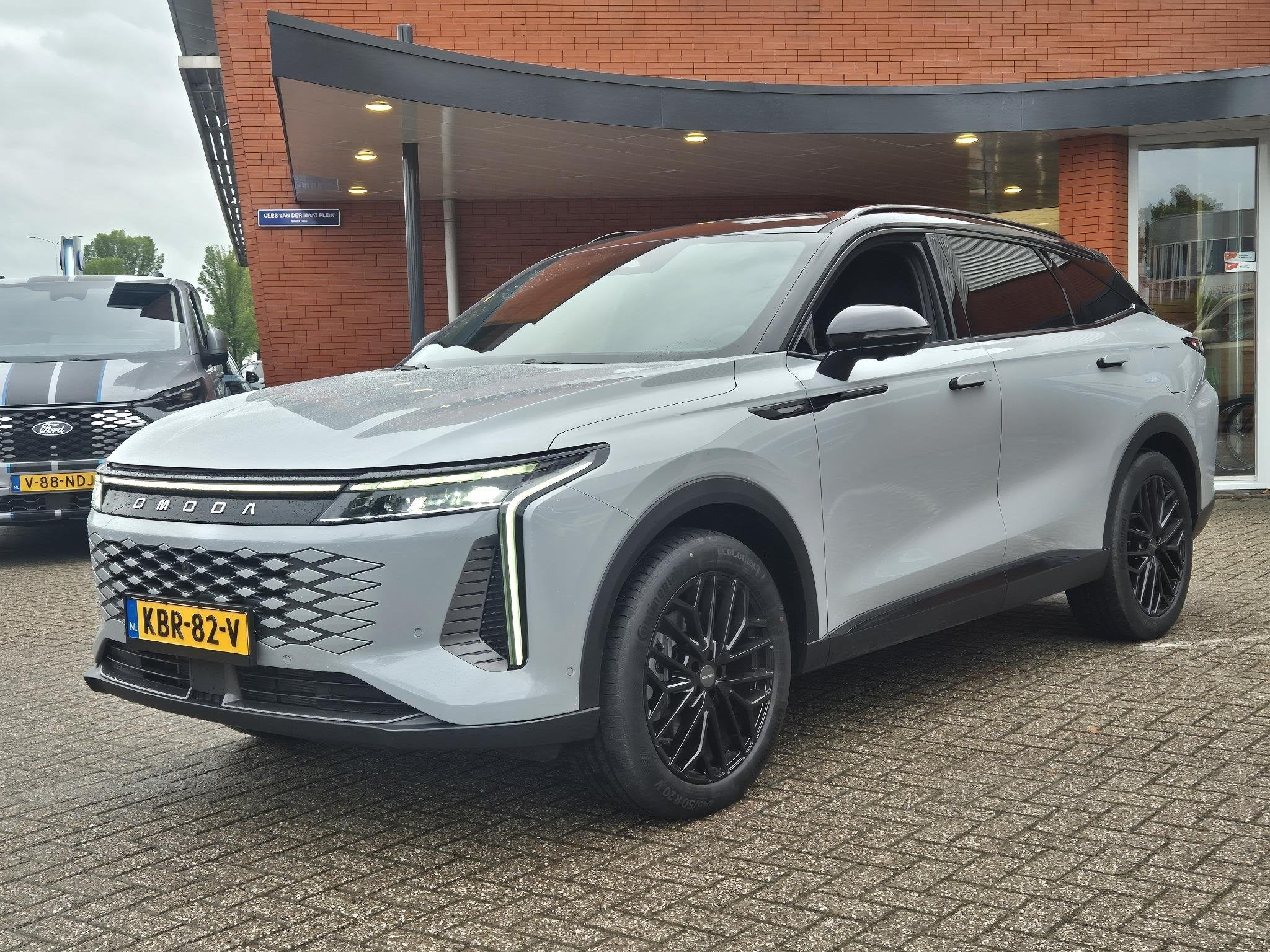 Omoda 9 PHEV Premium Panoramadak - 1100KM Bereik Black Editi, Auto's, Automaat, Verwarmde buitenspiegels, Euro 6, 4 cilinders