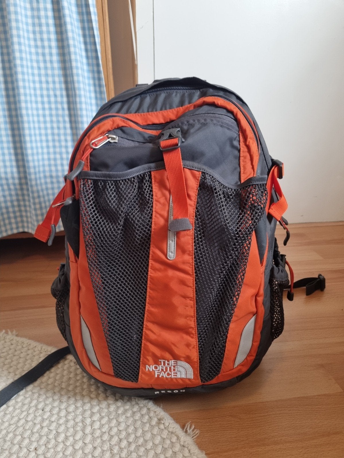 The North Face Recon Backpack - Topstaat, 25 tot 40 cm, Ophalen of Verzenden, Zo goed als nieuw, Overige merken