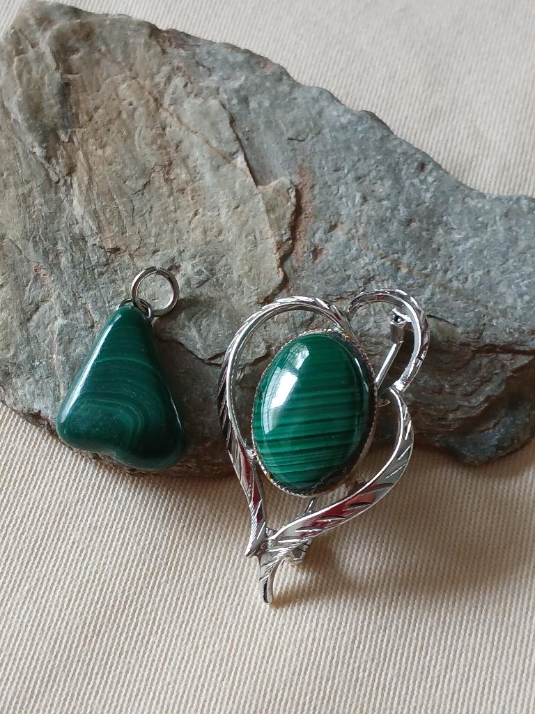 Broche + hanger, zilver, Malachiet, Sieraden, Tassen en Uiterlijk, Broches, 4 tot 7 cm, Verzenden, Zo goed als nieuw, Groen