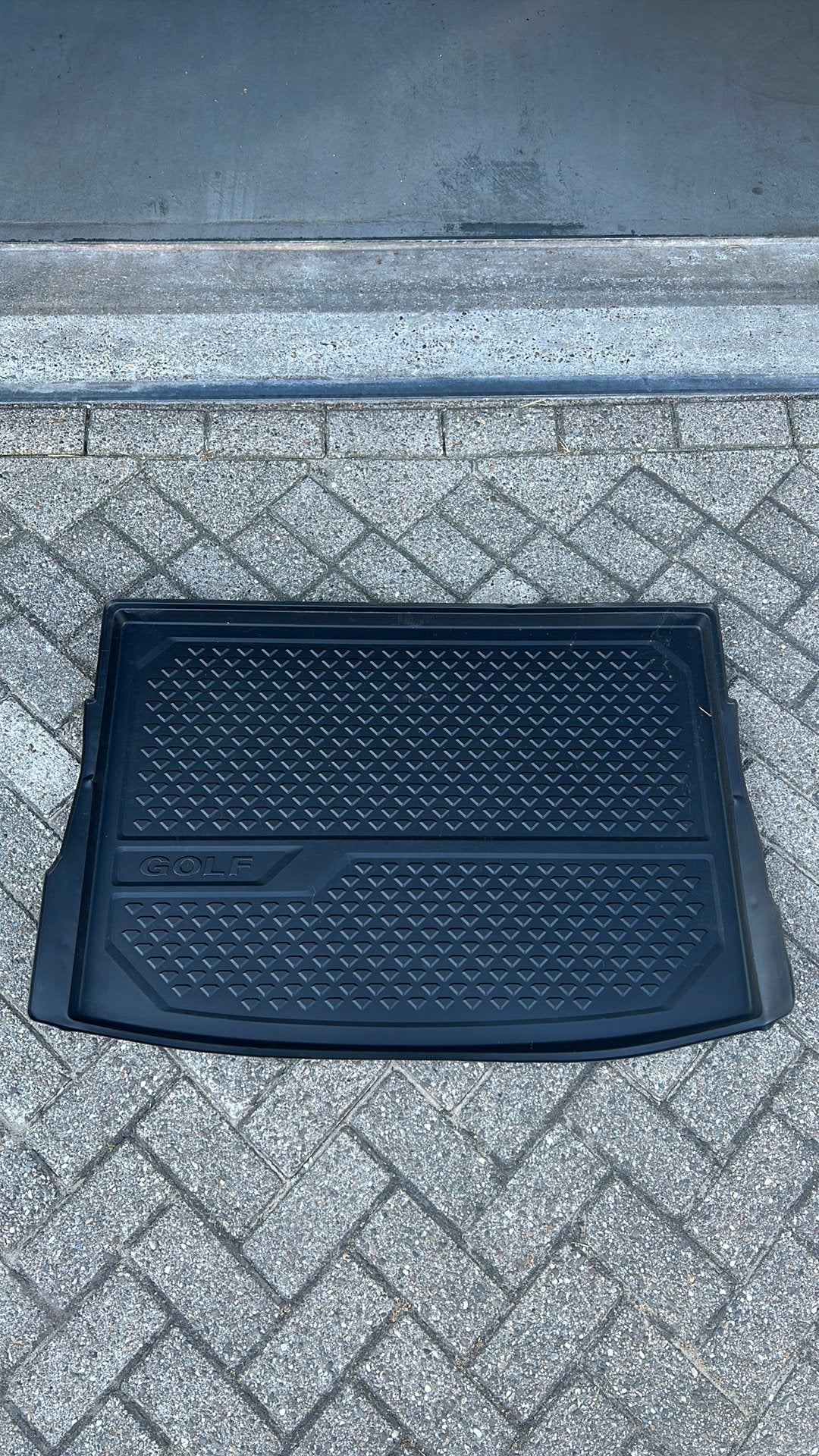 Volkswagen golf rubberen koffermat, Ophalen, Zo goed als nieuw