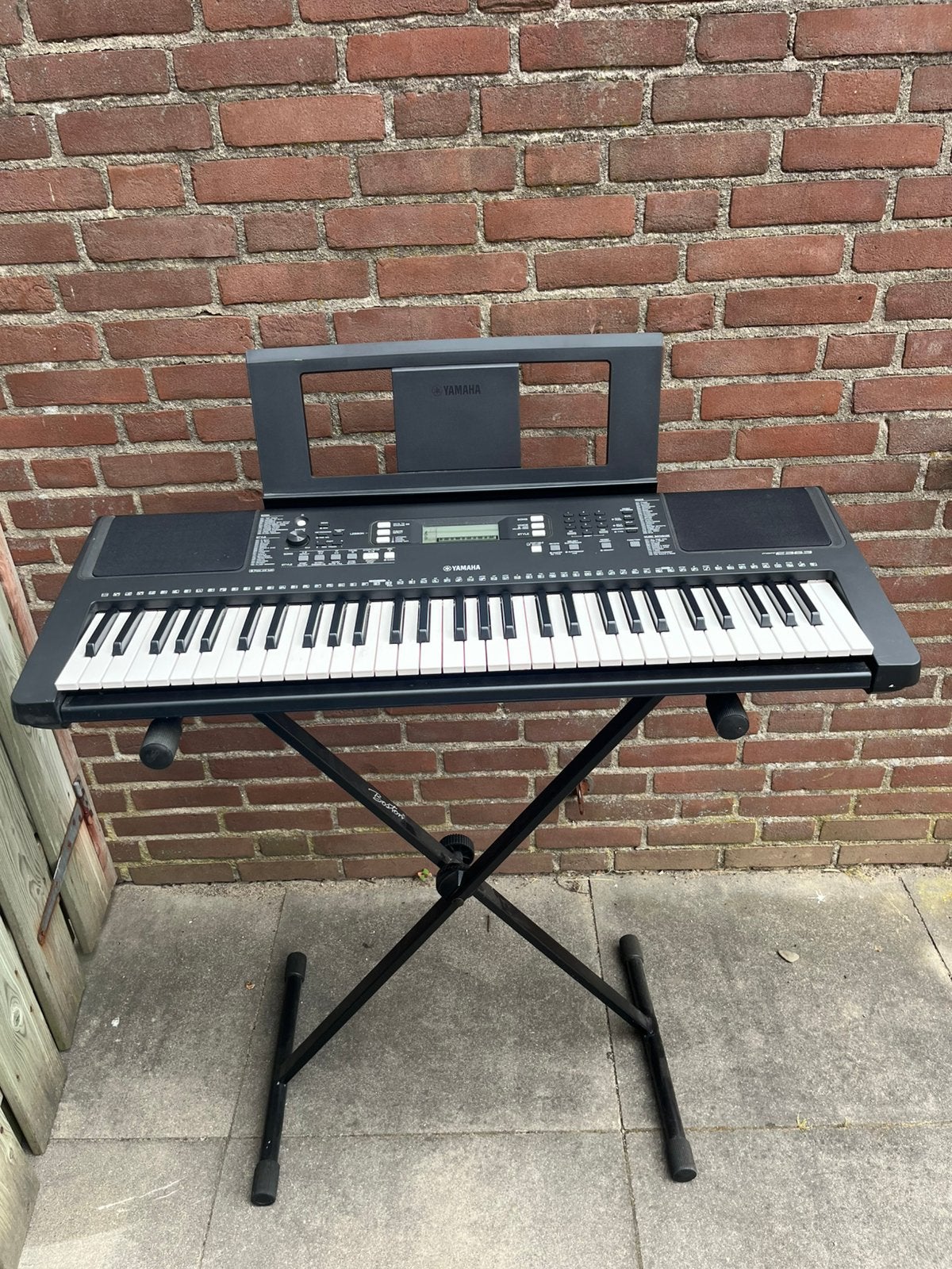 Keyboard Yamaha piano met standaard, 61 toetsen, Yamaha, Ophalen of Verzenden, Zo goed als nieuw