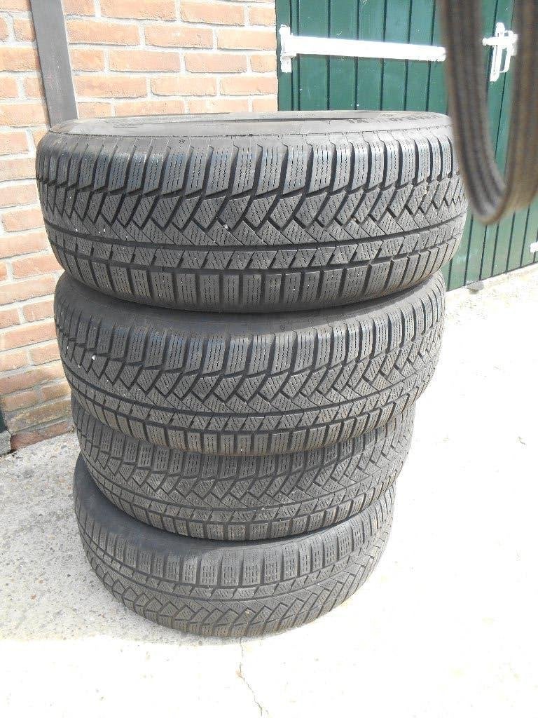 continental 235 60 18 winterbanden, Auto-onderdelen, Banden en Velgen, Ophalen, 18 inch, Gebruikt, Winterbanden