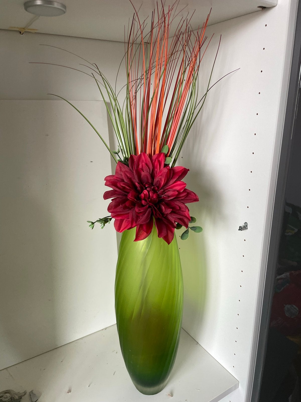 Decoratieve vazen met kunstbloemen, Ophalen, Gebruikt, Meerkleurig, Inclusief decoratie