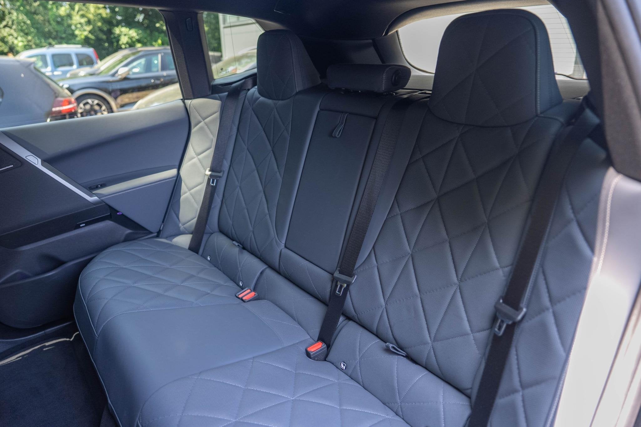 Foto 9 van BMW iX xDrive M70 112 kWh | Suite Amido | Snelwegassistent*
