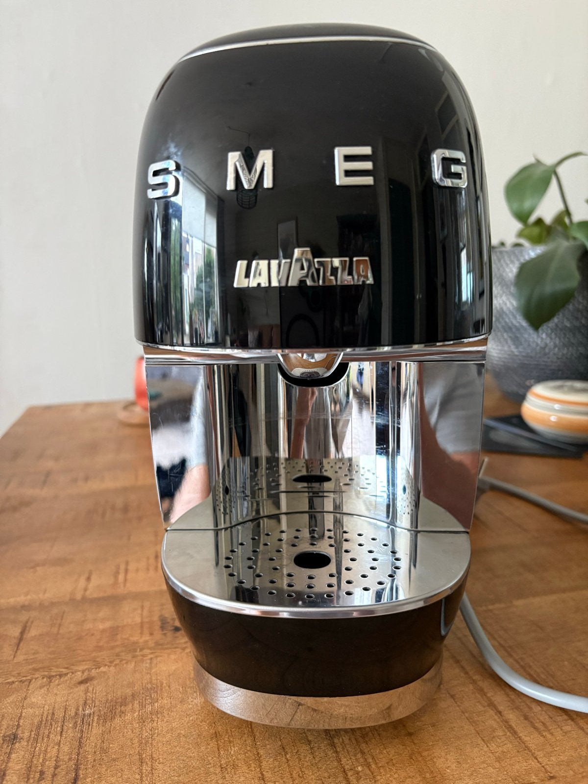 Smeg Lavazza LM 200 Koffiemachine Zwart, Ophalen, Koffiepads en cups, Espresso apparaat, Zo goed als nieuw