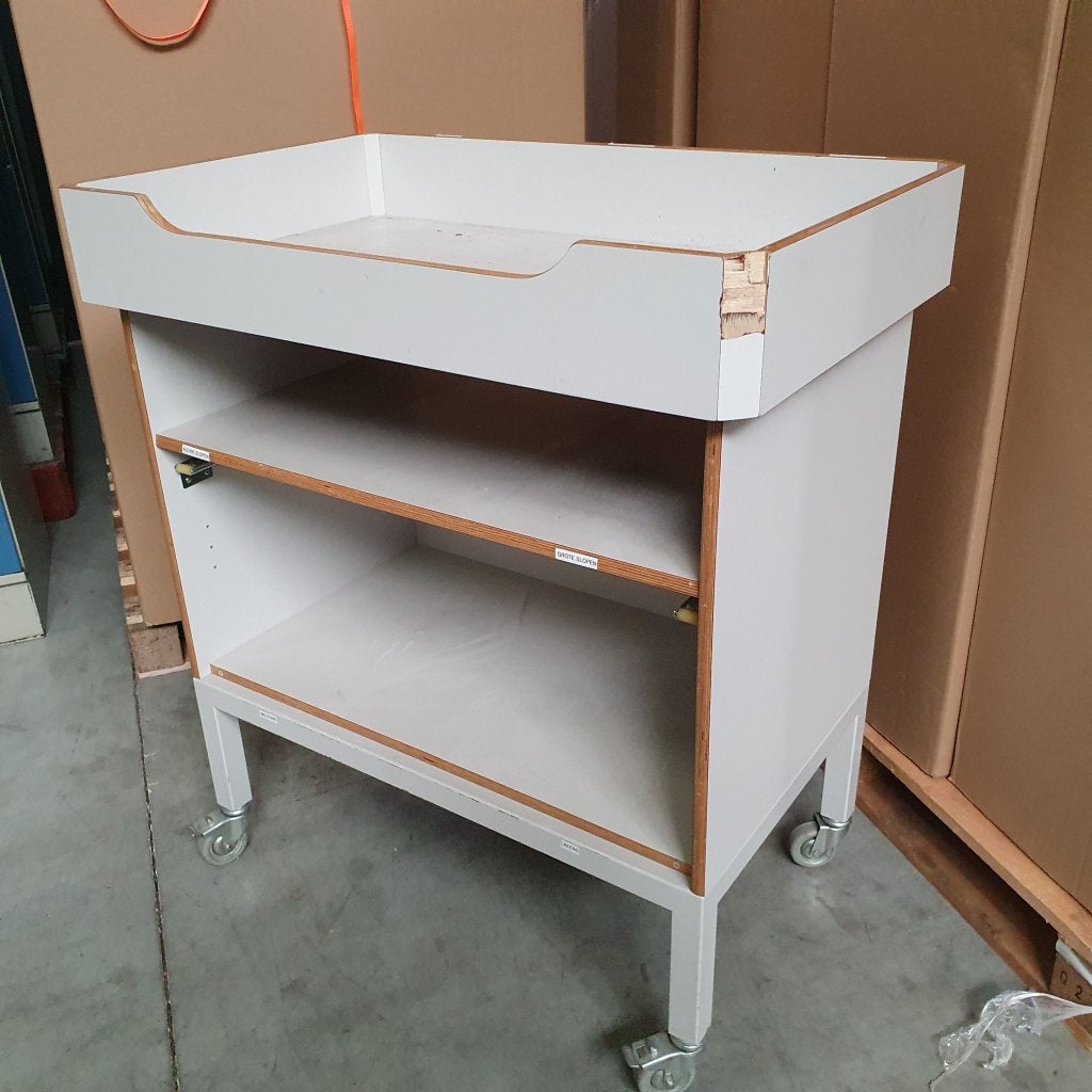 Serveerwagen / trolley - 103x92x58 cm, Niet ingevuld, Gebruikt, Niet ingevuld, Niet ingevuld