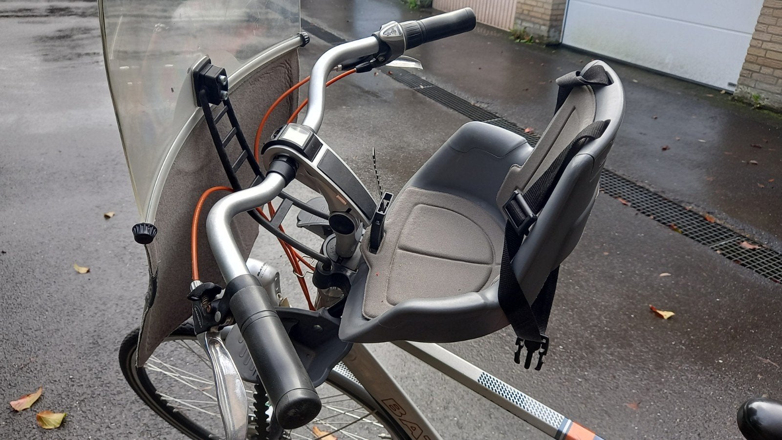 fietszitje en windscherm ., Ophalen, Gebruikt, Vanmoof