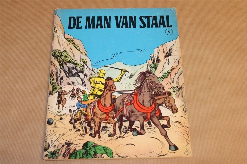 Archie de man van staal - Deel 5, Boeken, Stripboeken, Eén stripboek, Ophalen of Verzenden, Zo goed als nieuw