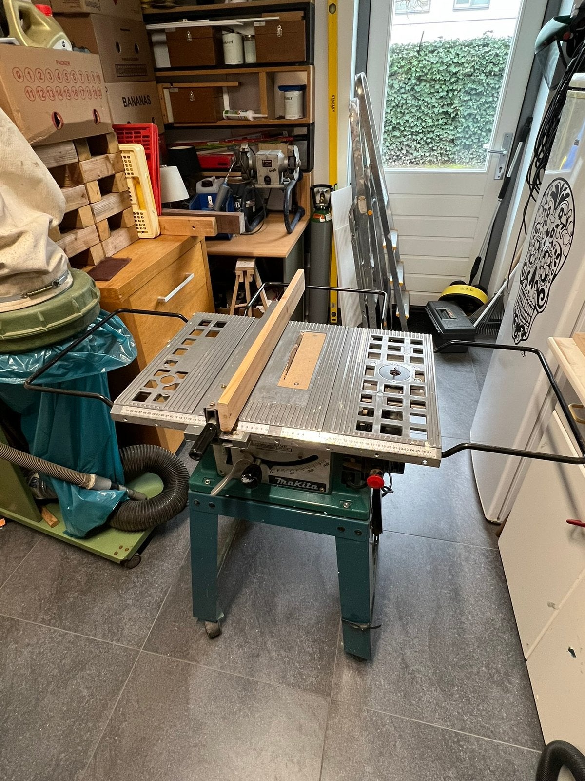 Makita zaagtafel 2708, Ophalen, Gebruikt, Cirkelzaag, 70 mm of meer
