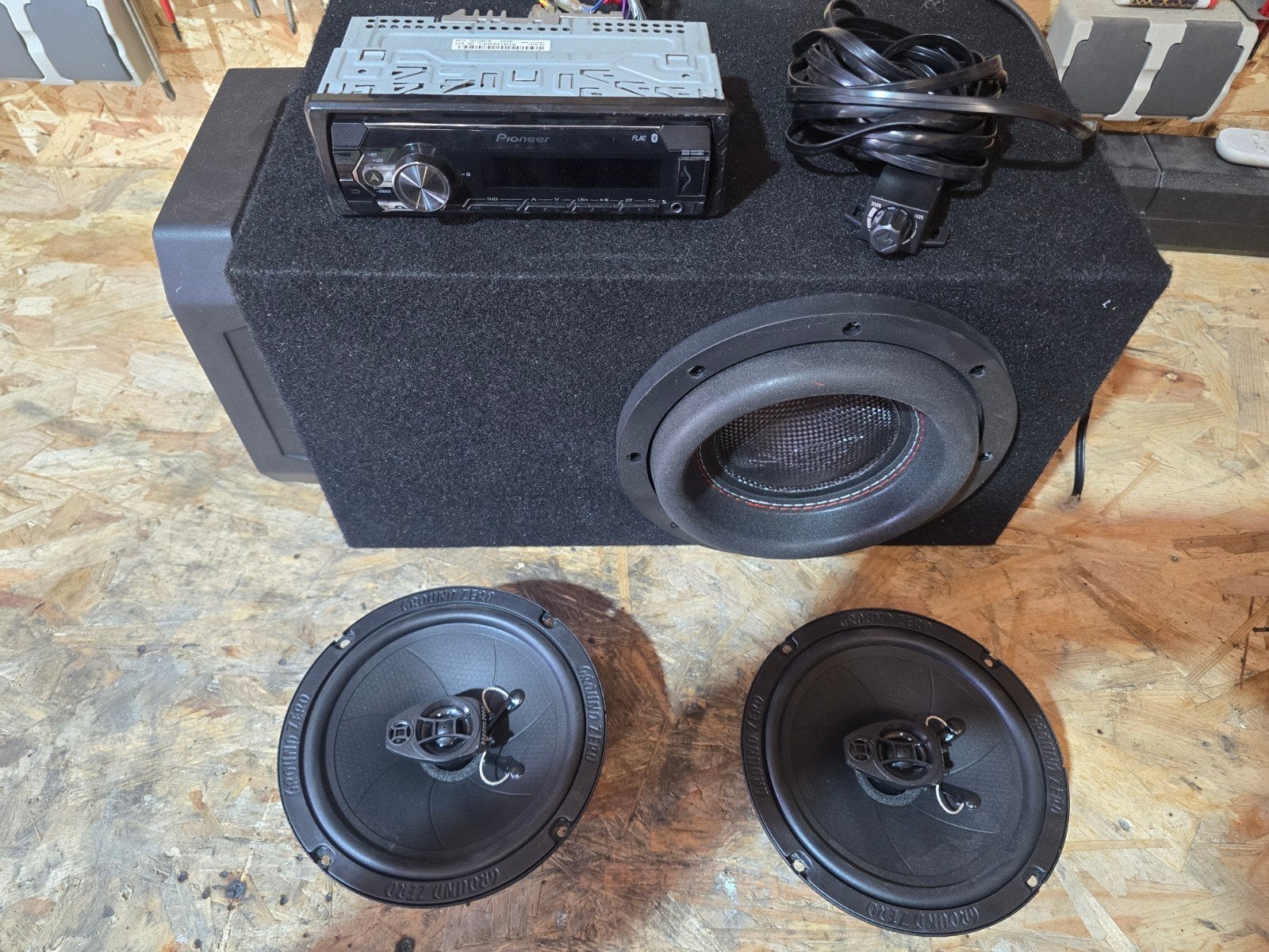 B2 Audio incl Rockford r2-500x1 monoblock, Auto diversen, Autospeakers, Ophalen of Verzenden, Zo goed als nieuw