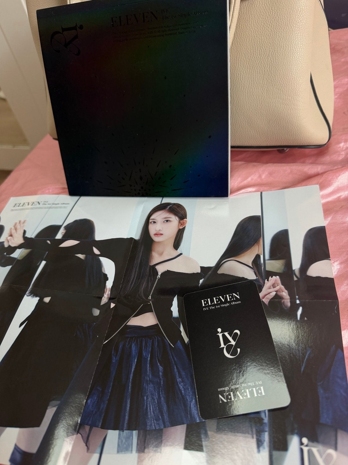 IVE Eleven album met photocard en poster, Bonusmateriaal, K-pop, Ophalen of Verzenden, Zo goed als nieuw