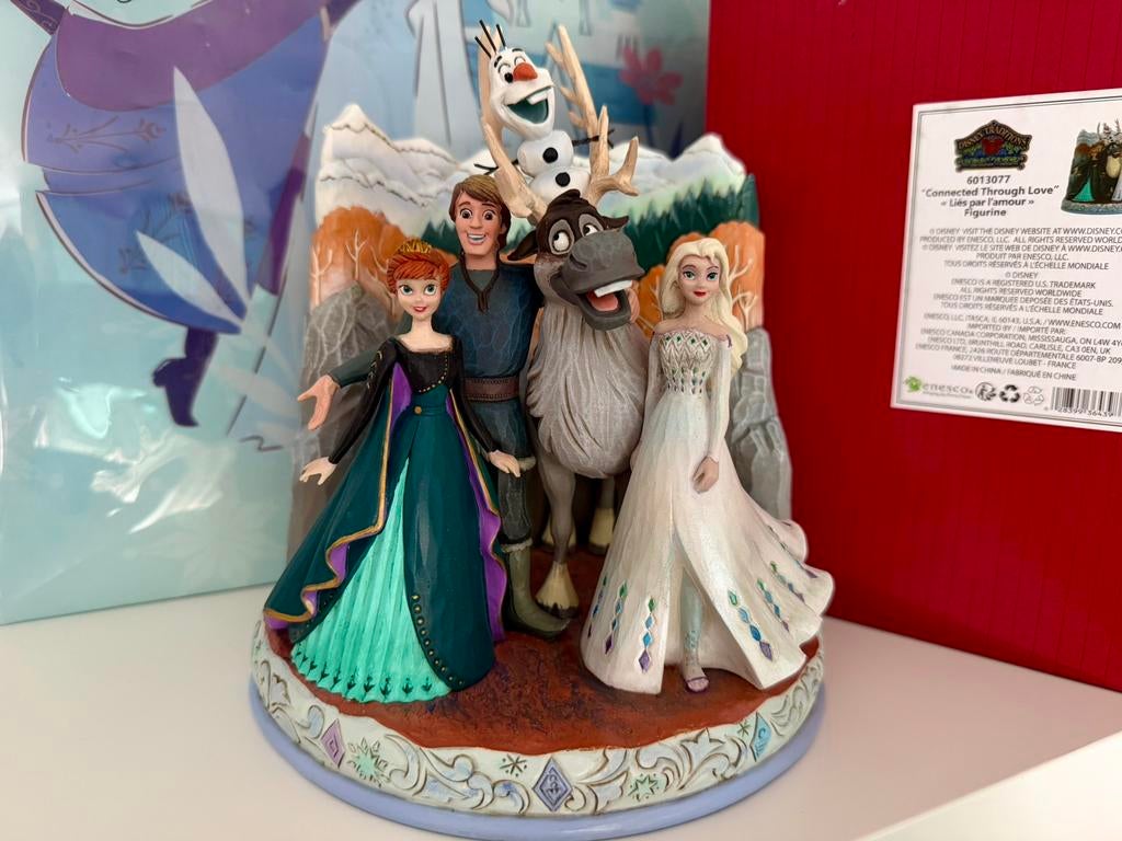Carved by Heart Frozen 2 Disney Traditions Showcase, Verzamelen, Disney, Ophalen of Verzenden, Overige figuren, Zo goed als nieuw
