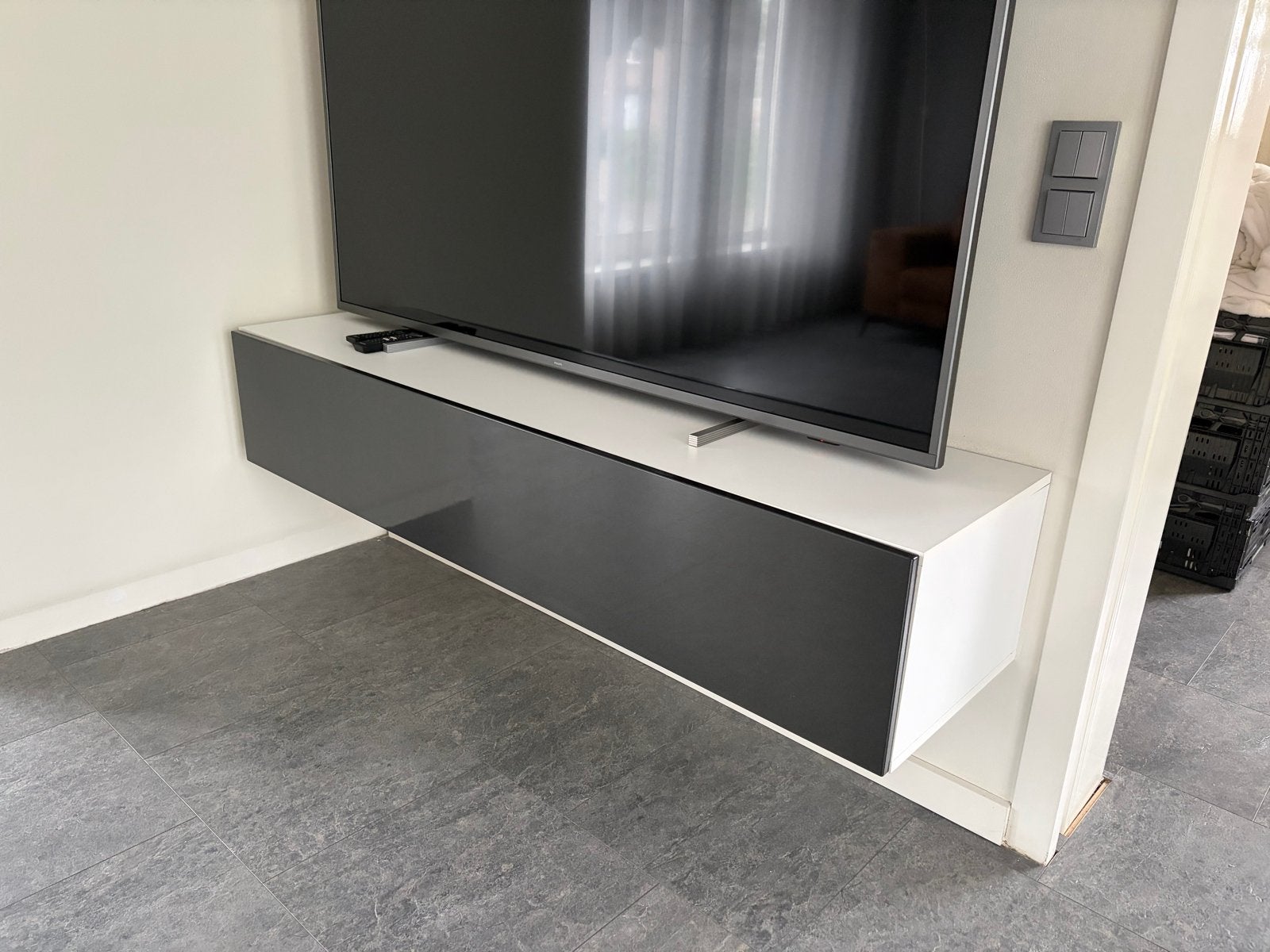 Zwevend tv meubel 160x40x30 cm - Modern design, Ophalen, Overige materialen, 150 tot 200 cm, Zo goed als nieuw