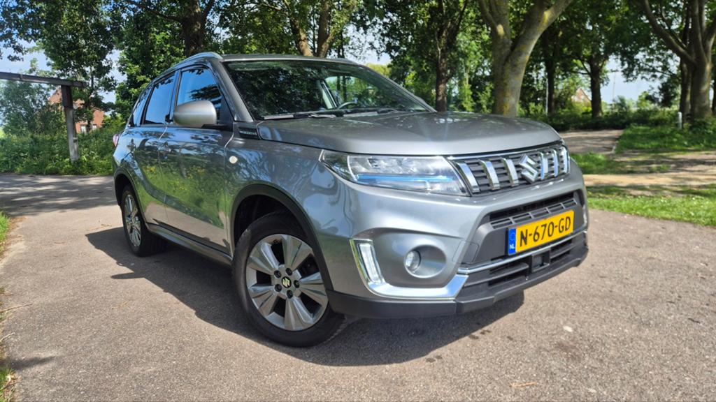 Suzuki Vitara 1.4 Boosterjet 129pk Smart Hybrid 2020 Grijs, Auto's, 4 cilinders, 129 pk, 400 kg, 49 €/maand